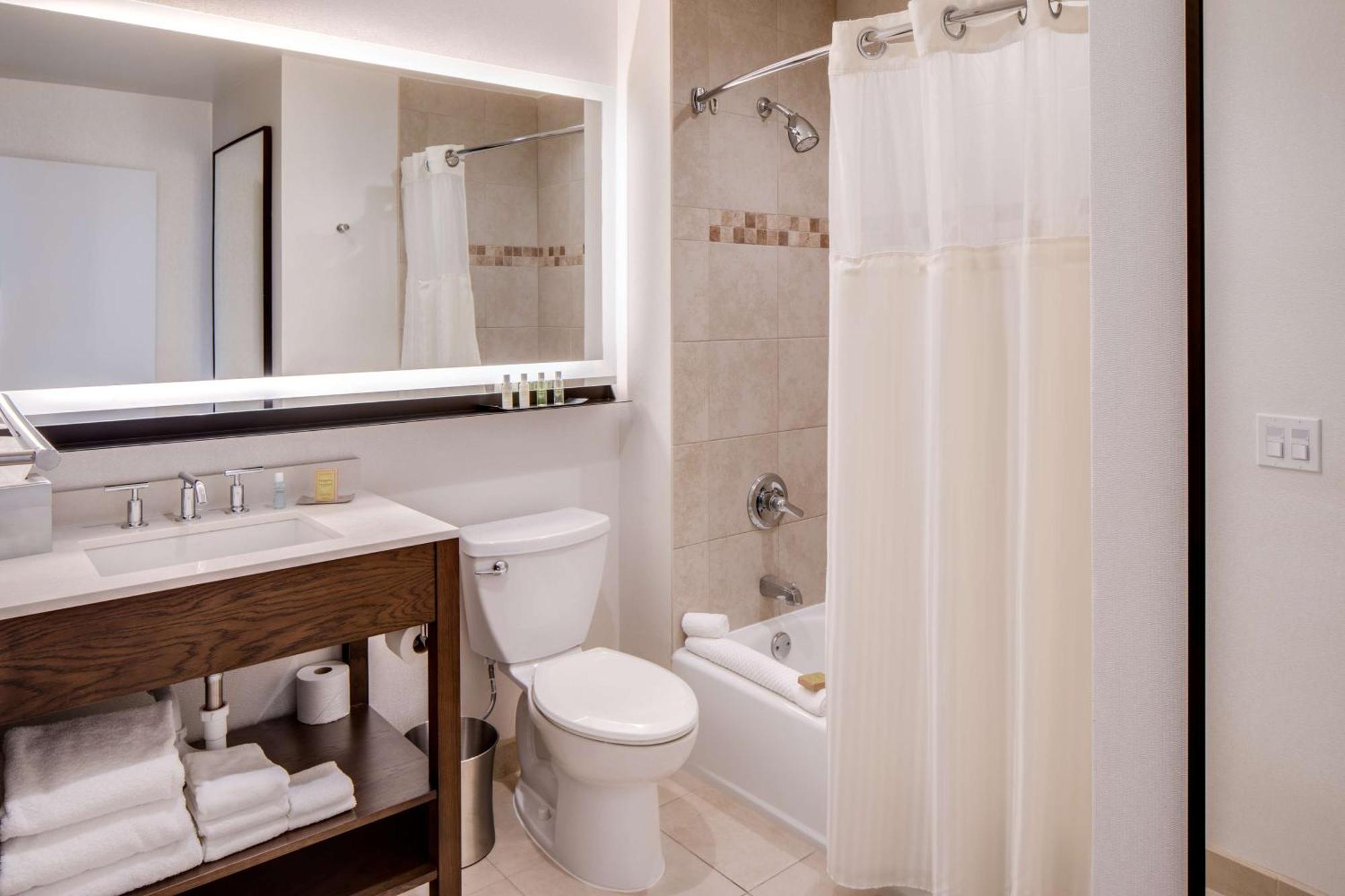 Hotel Doubletree By Hilton & Jersey Jersey City